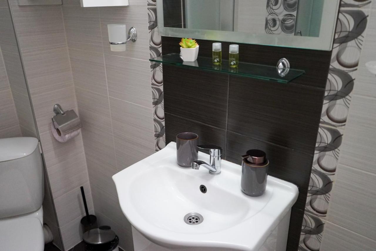 Comfortable 2Br Urban Getaway In City Center Plovdiv Eksteriør billede