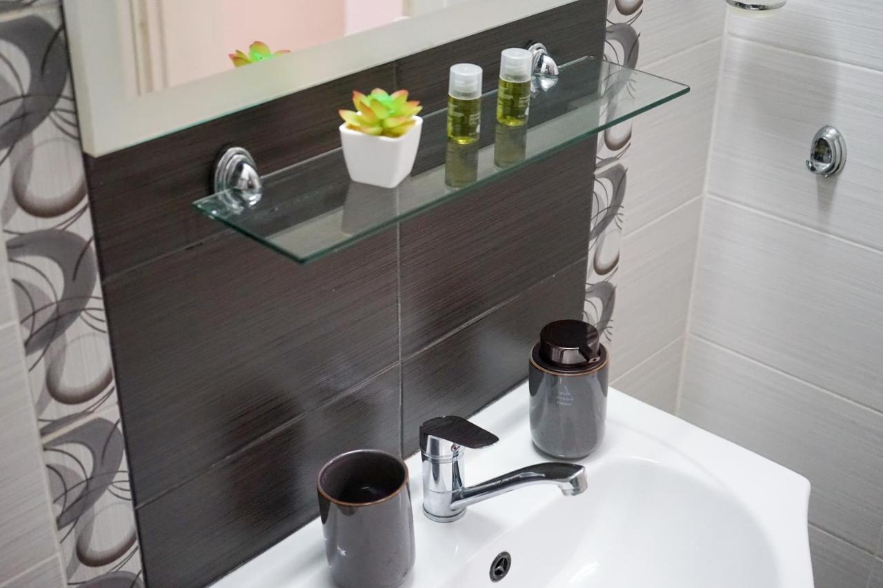 Comfortable 2Br Urban Getaway In City Center Plovdiv Eksteriør billede