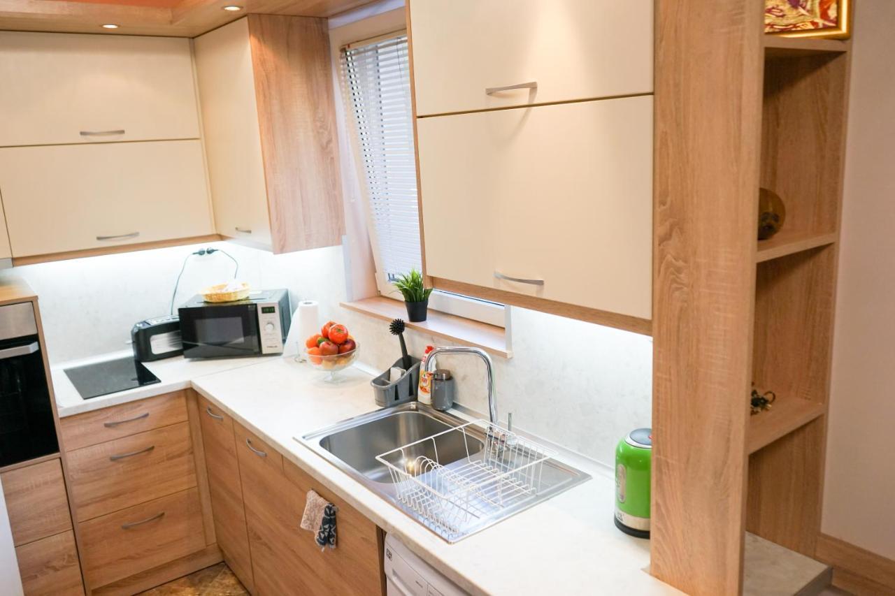 Comfortable 2Br Urban Getaway In City Center Plovdiv Eksteriør billede