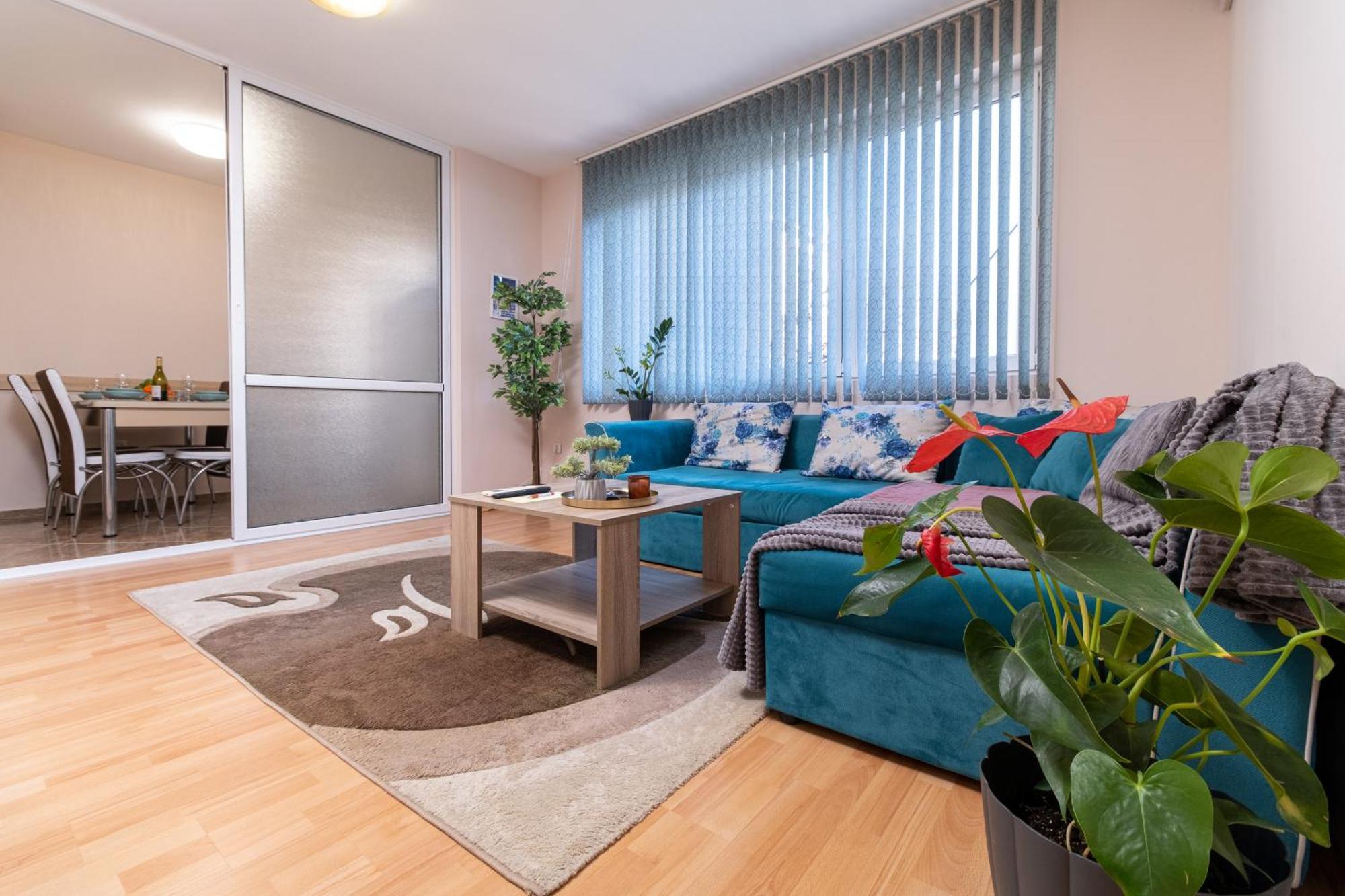 Comfortable 2Br Urban Getaway In City Center Plovdiv Eksteriør billede