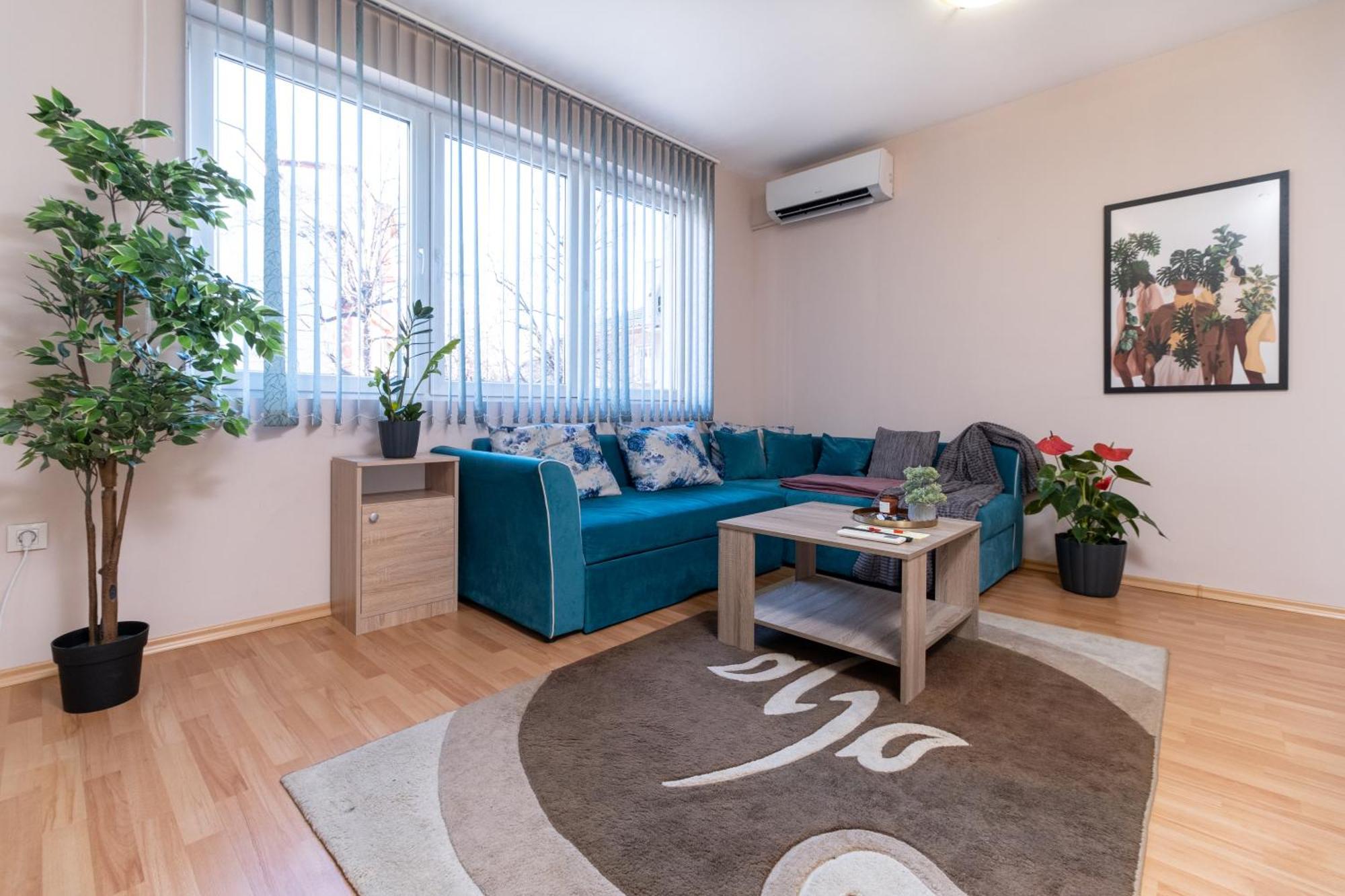 Comfortable 2Br Urban Getaway In City Center Plovdiv Eksteriør billede