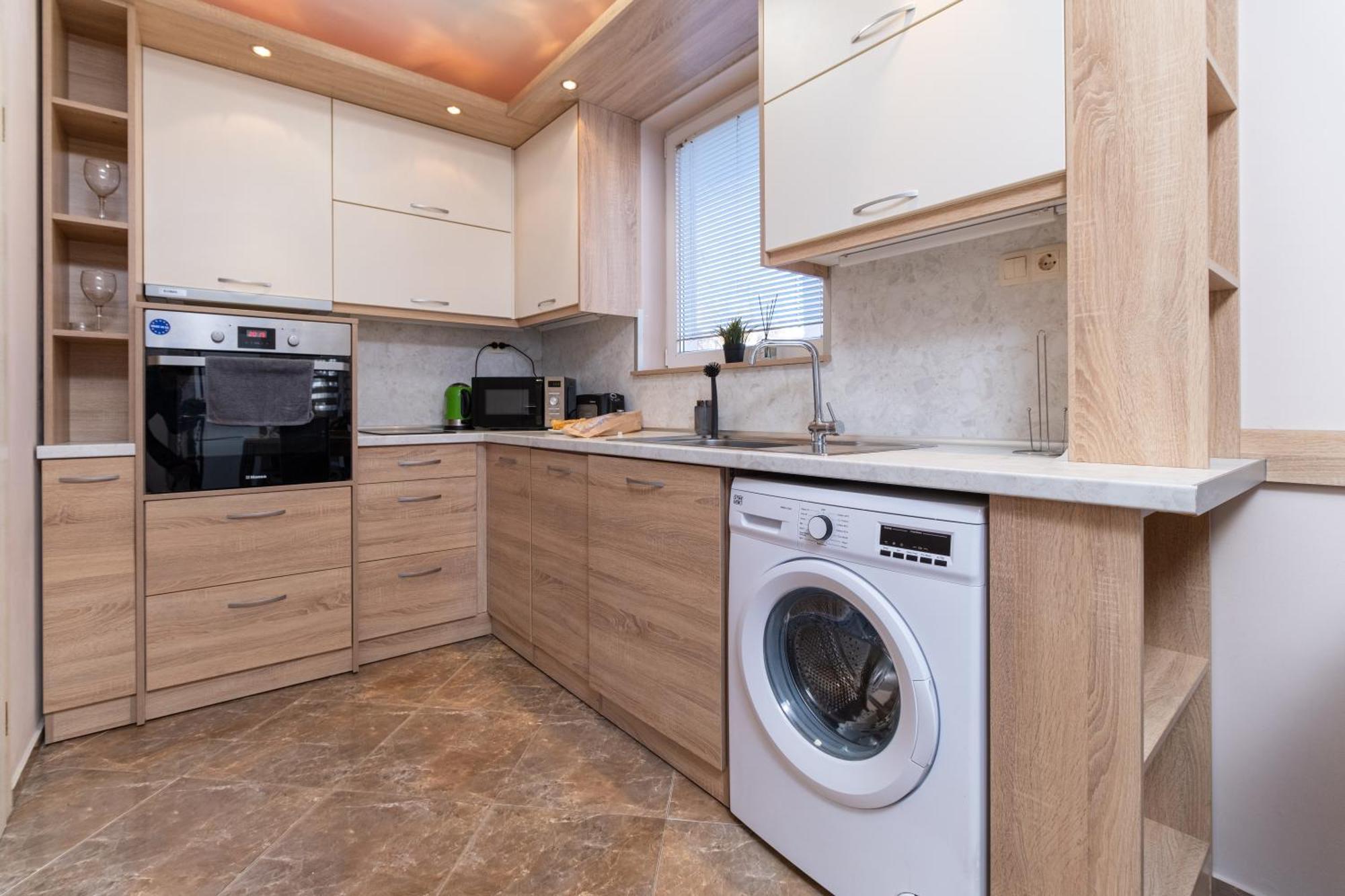 Comfortable 2Br Urban Getaway In City Center Plovdiv Eksteriør billede