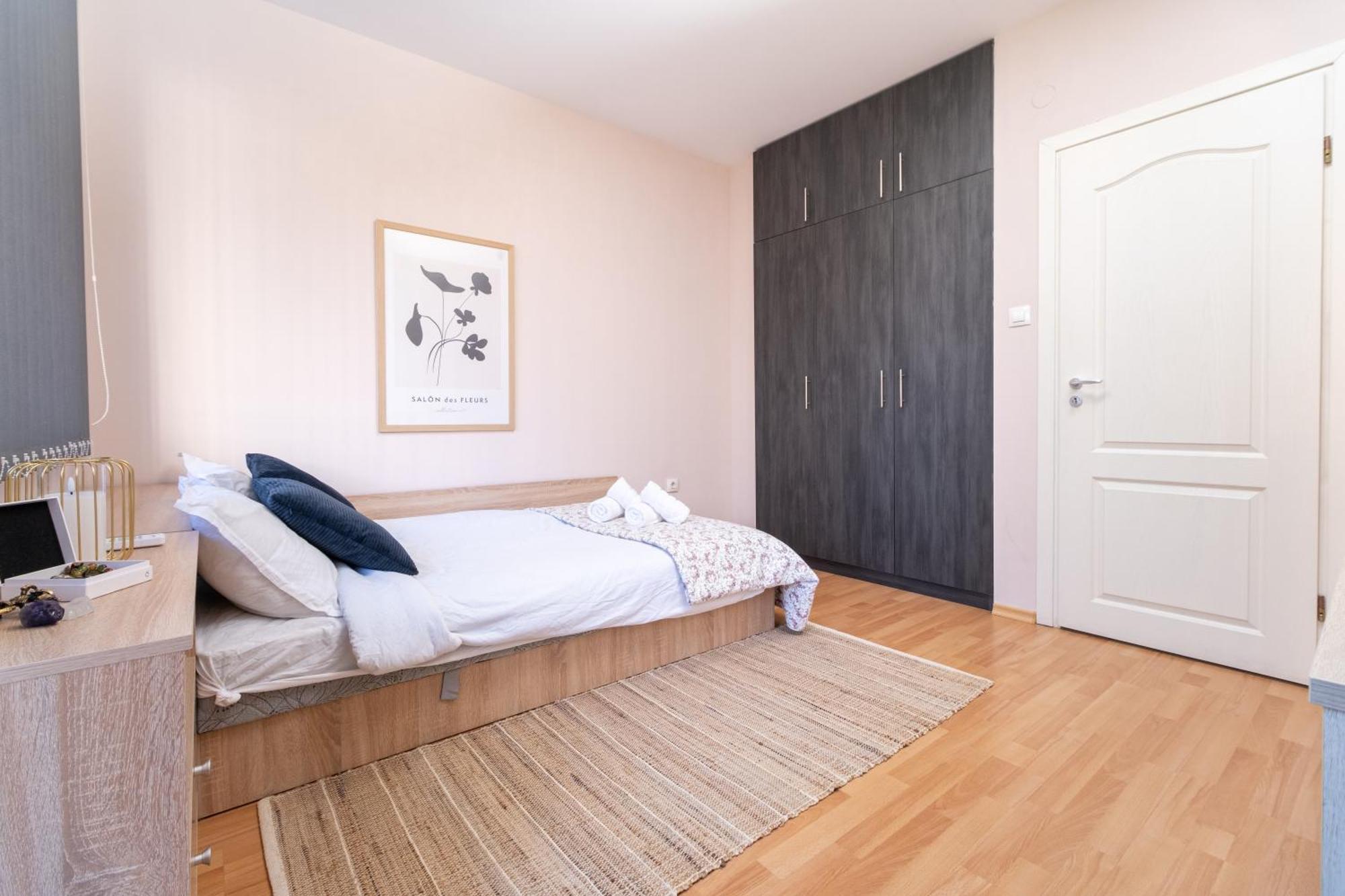 Comfortable 2Br Urban Getaway In City Center Plovdiv Eksteriør billede