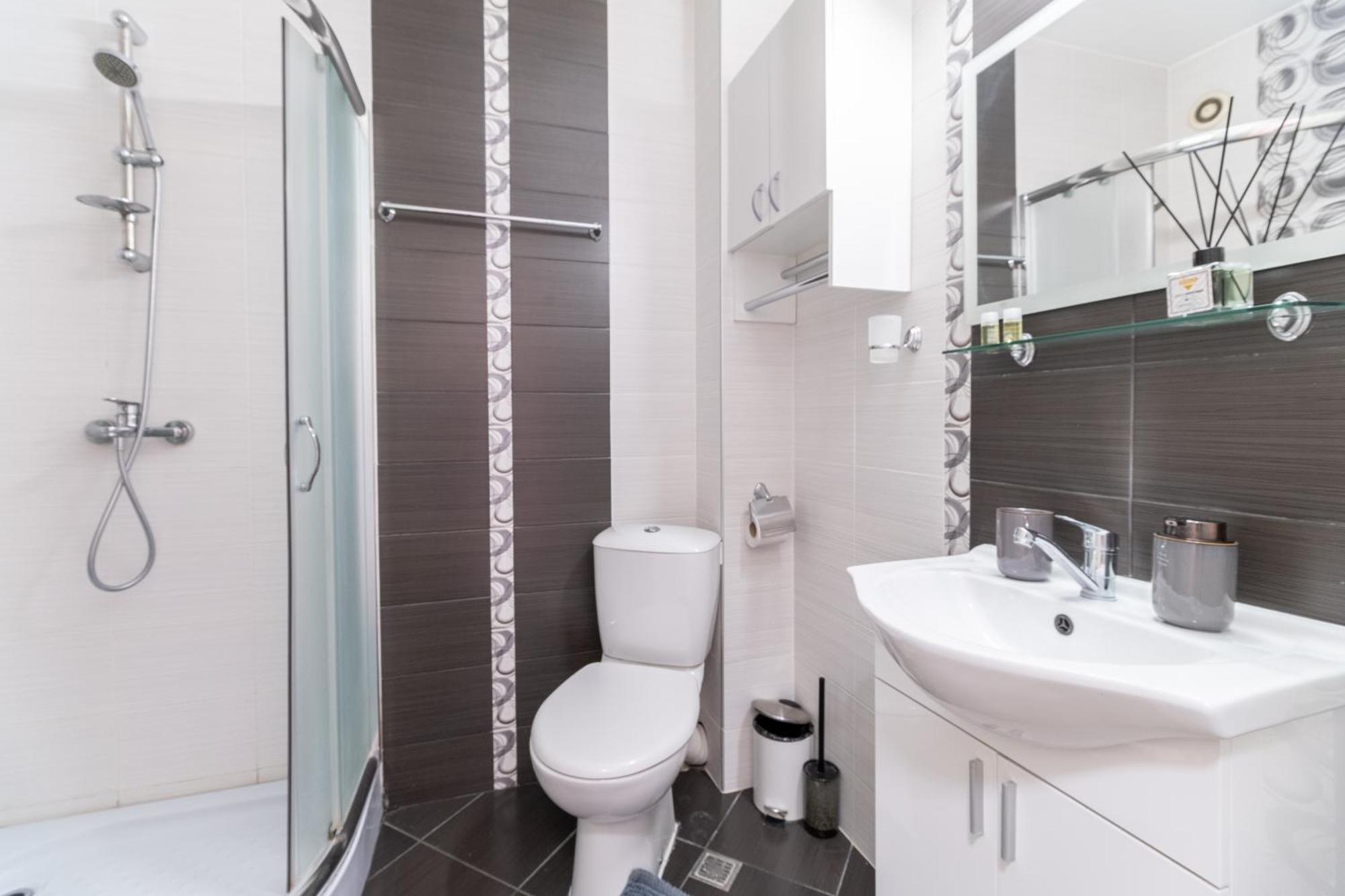 Comfortable 2Br Urban Getaway In City Center Plovdiv Eksteriør billede