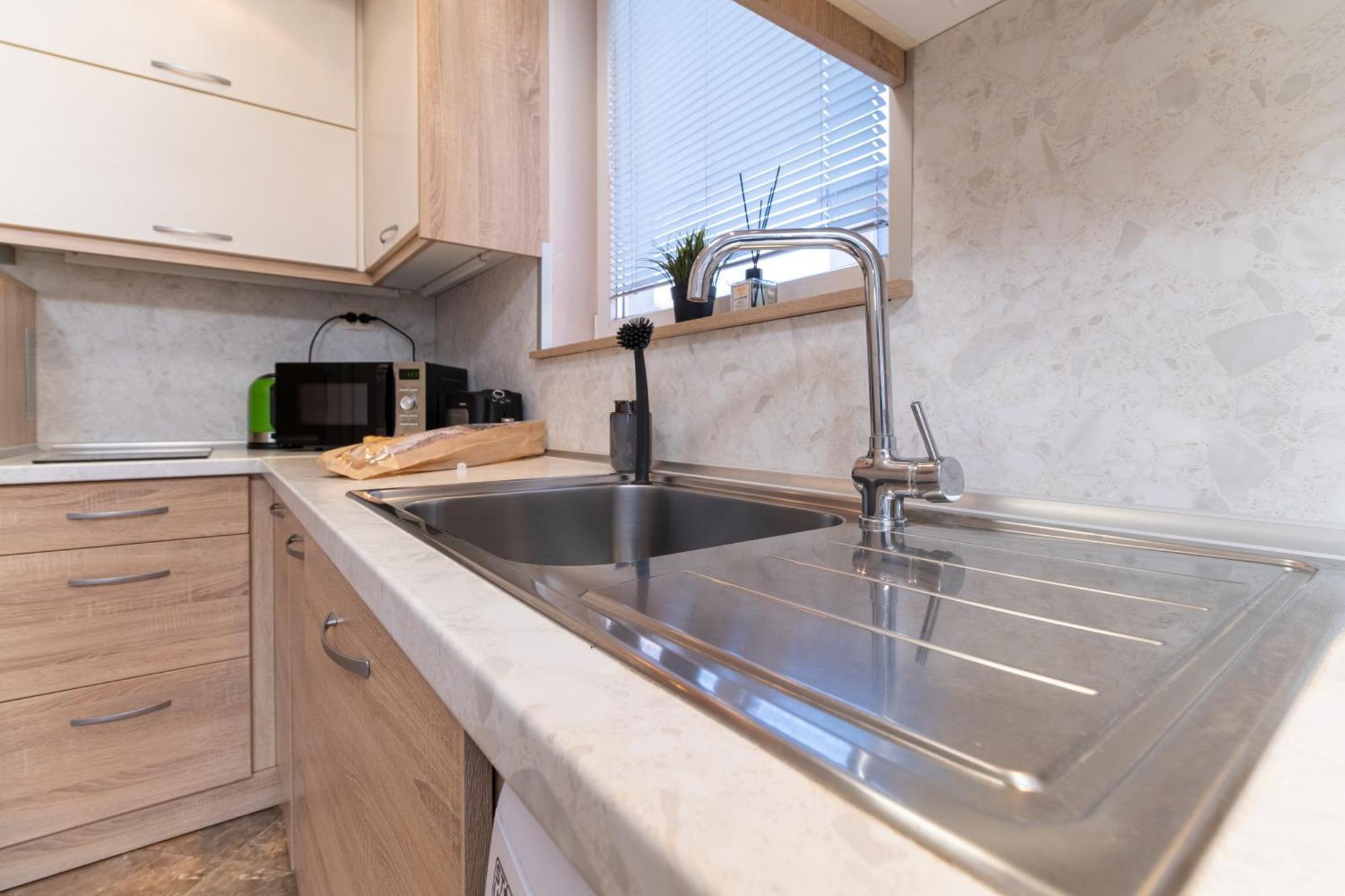 Comfortable 2Br Urban Getaway In City Center Plovdiv Eksteriør billede