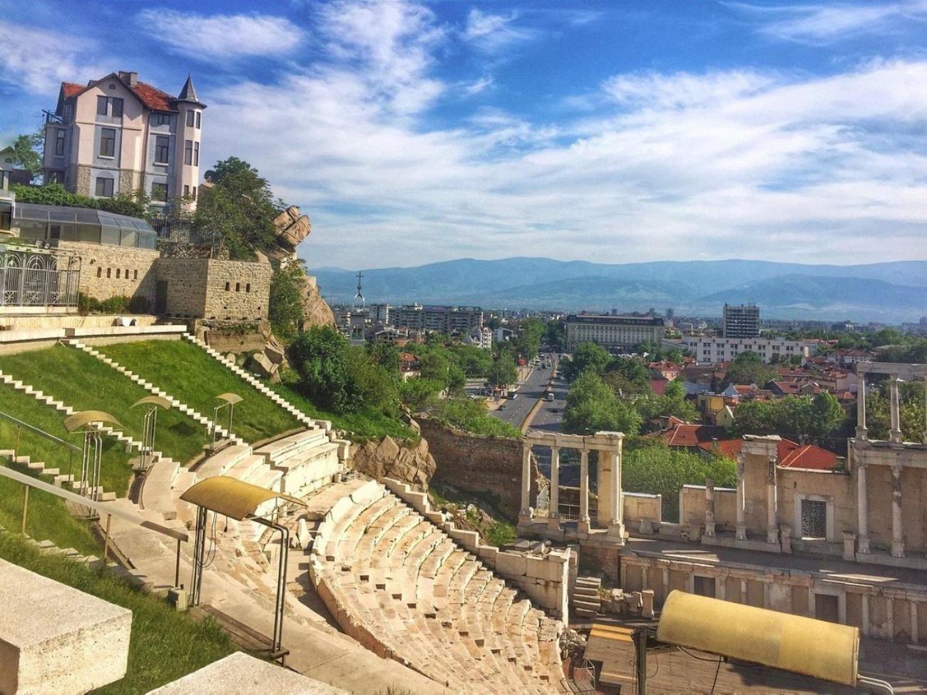 Comfortable 2Br Urban Getaway In City Center Plovdiv Eksteriør billede