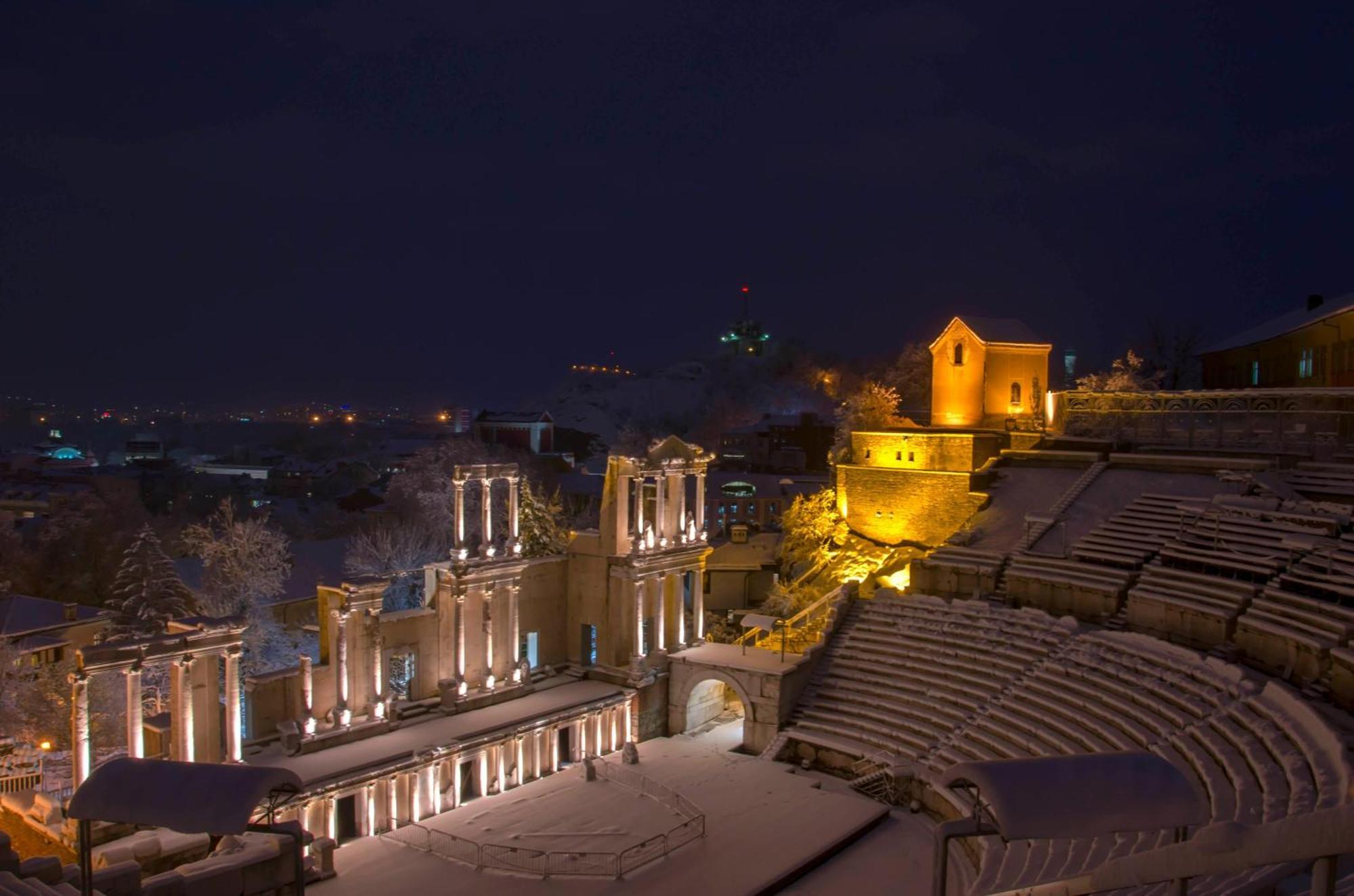 Comfortable 2Br Urban Getaway In City Center Plovdiv Eksteriør billede